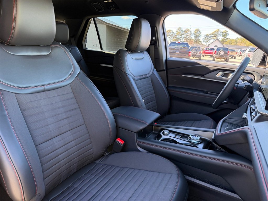 New 2025 Ford Explorer ST-Line w/ Premium Package image 24