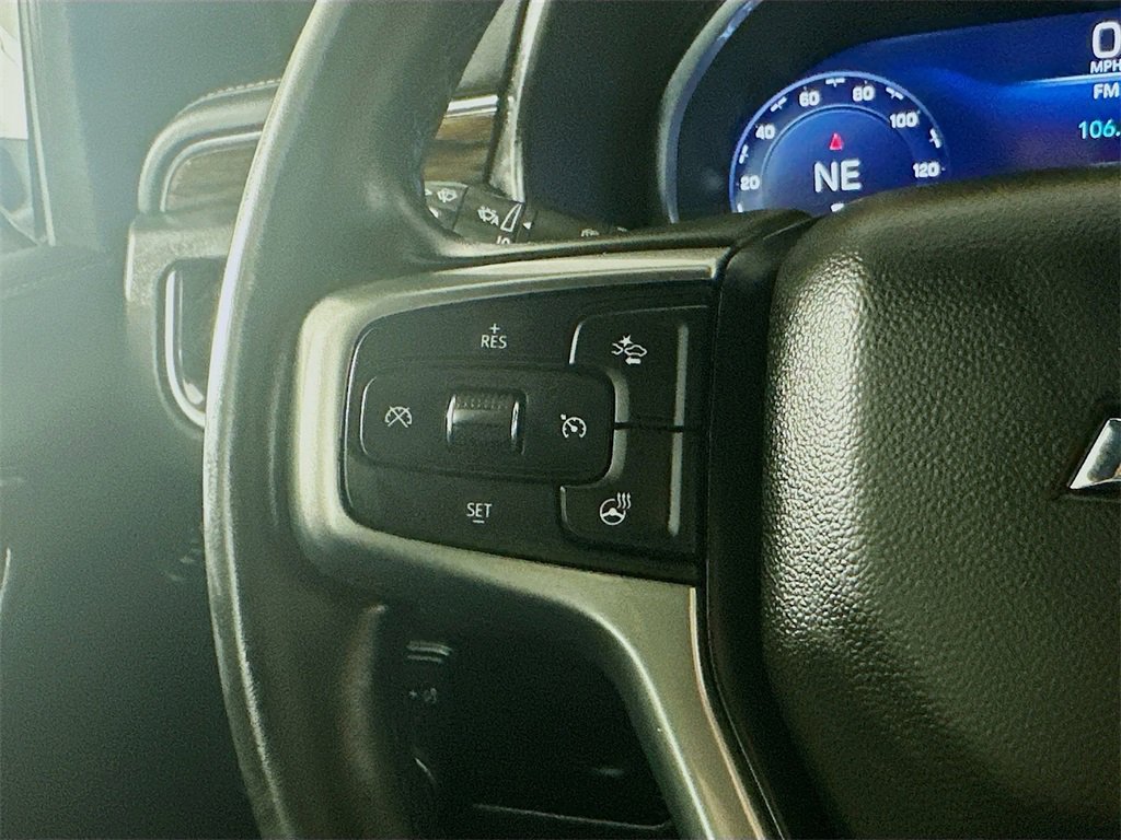 Used 2023 Chevrolet Suburban Premier image 25