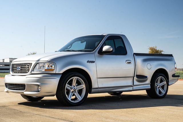 Used 2001 Ford F150 Lightning RWD image 6