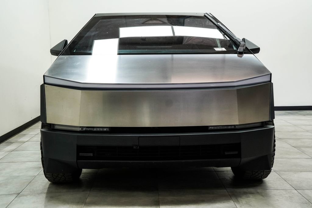 Used 2024 Tesla Cybertruck AWD Crew Cab image 6