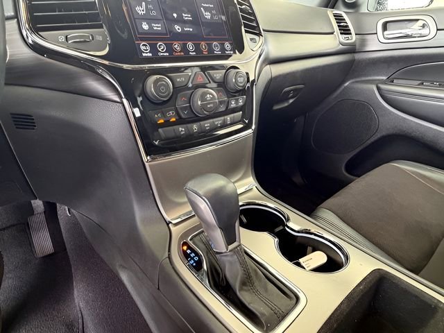 Used 2022 Jeep Grand Cherokee Laredo X RWD image 26