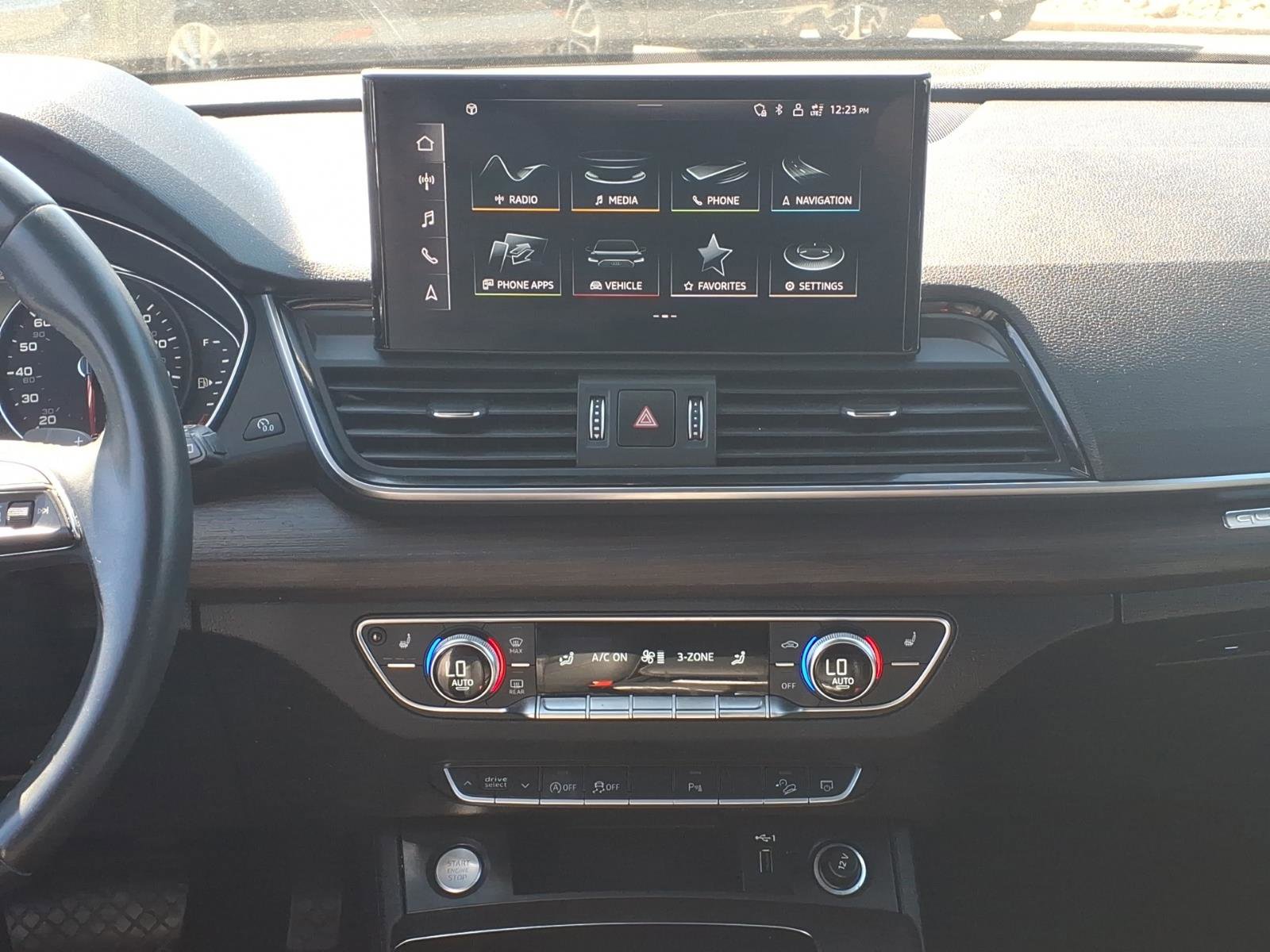 Used 2021 Audi Q5 Premium image 13