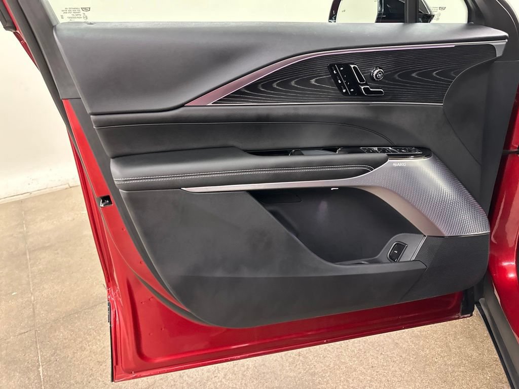 Certified 2025 Cadillac Lyriq Luxury w/ LPO, Floor Liner Package AWD/4WD image 32