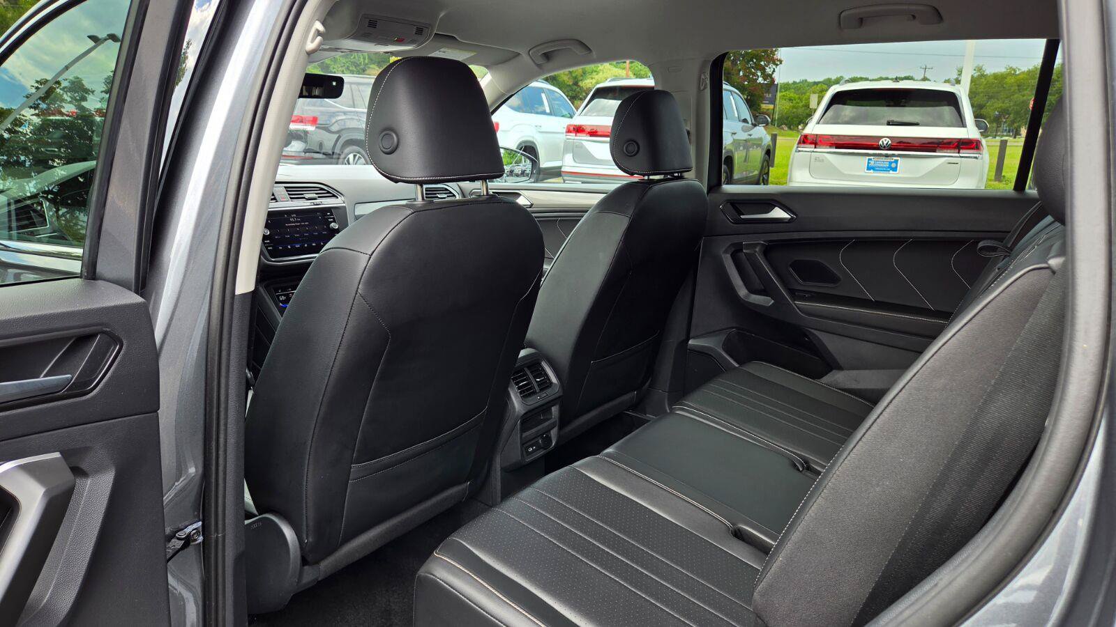 Certified 2023 Volkswagen Tiguan SE FWD image 42