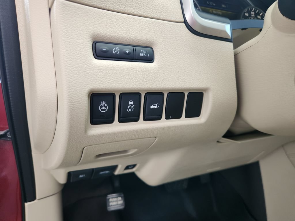 Used 2017 Nissan Murano Platinum w/ Platinum Technology Package FWD image 28