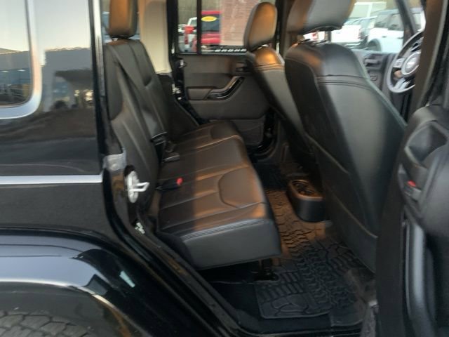 Used 2015 Jeep Wrangler Unlimited Sahara image 15