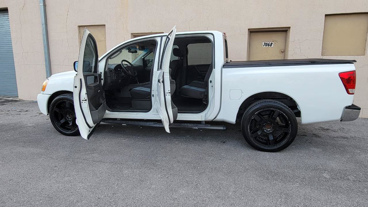 Used 2007 Nissan Titan SE RWD image 19
