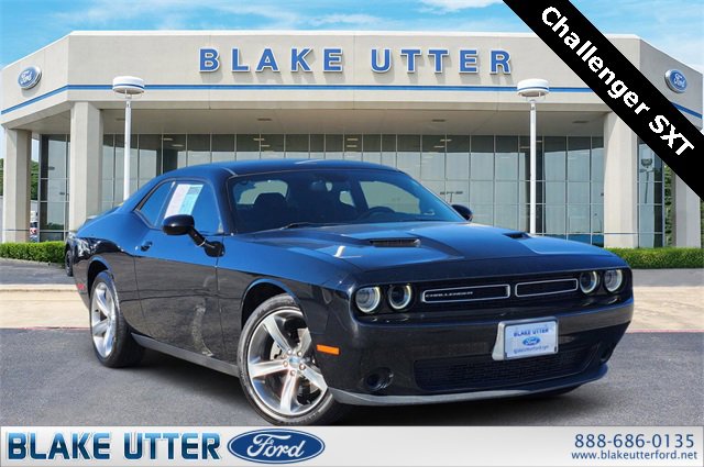 Used 2015 Dodge Challenger SXT w/ Super Sport Group (SS/T) image 1