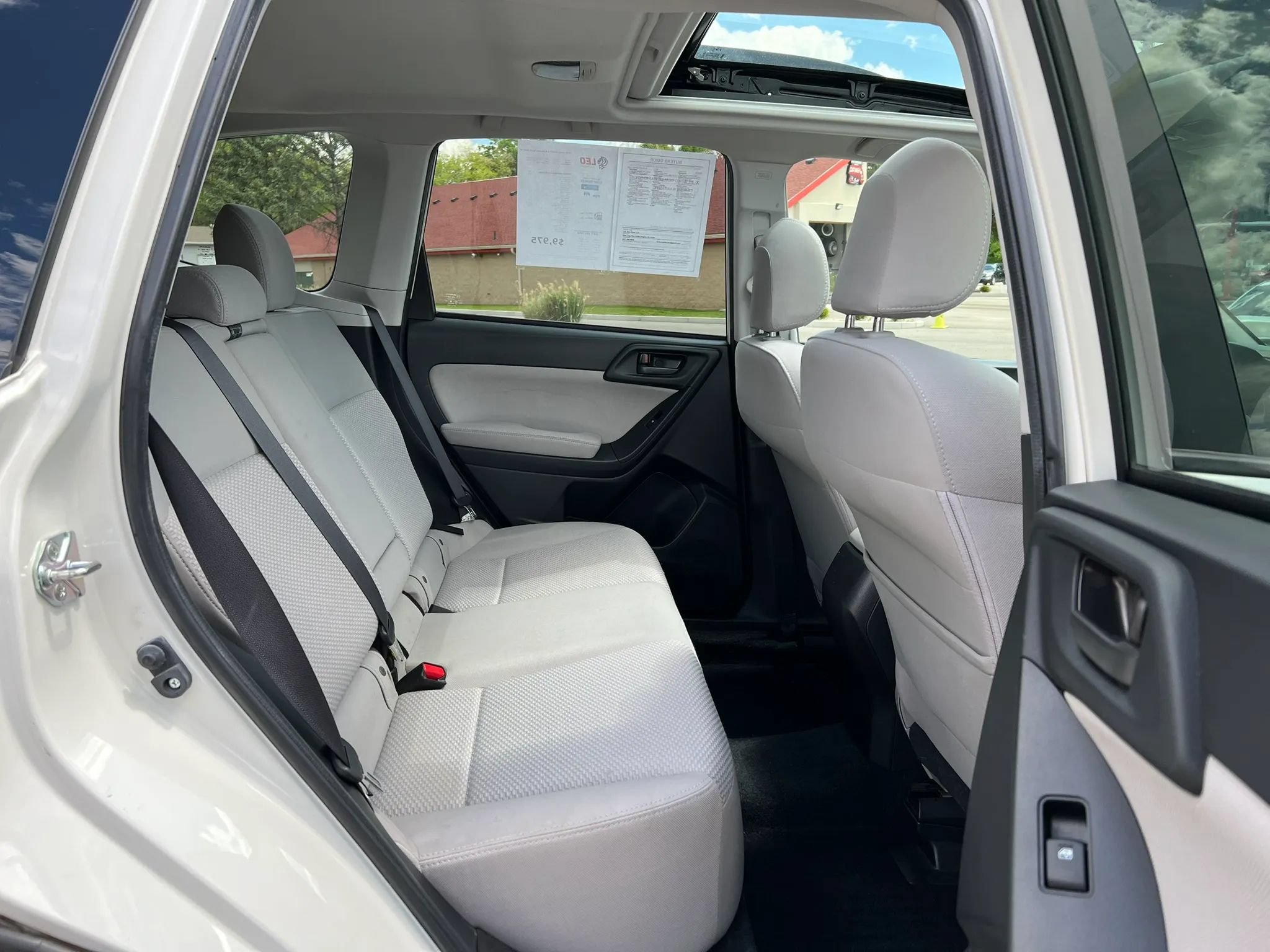 Used 2015 Subaru Forester 2.5i Premium w/ All-Weather Package AWD/4WD image 22