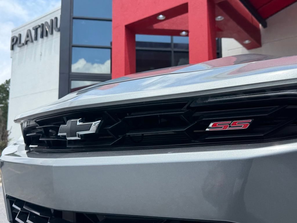 Used 2021 Chevrolet Camaro SS w/ Redline Edition RWD image 4