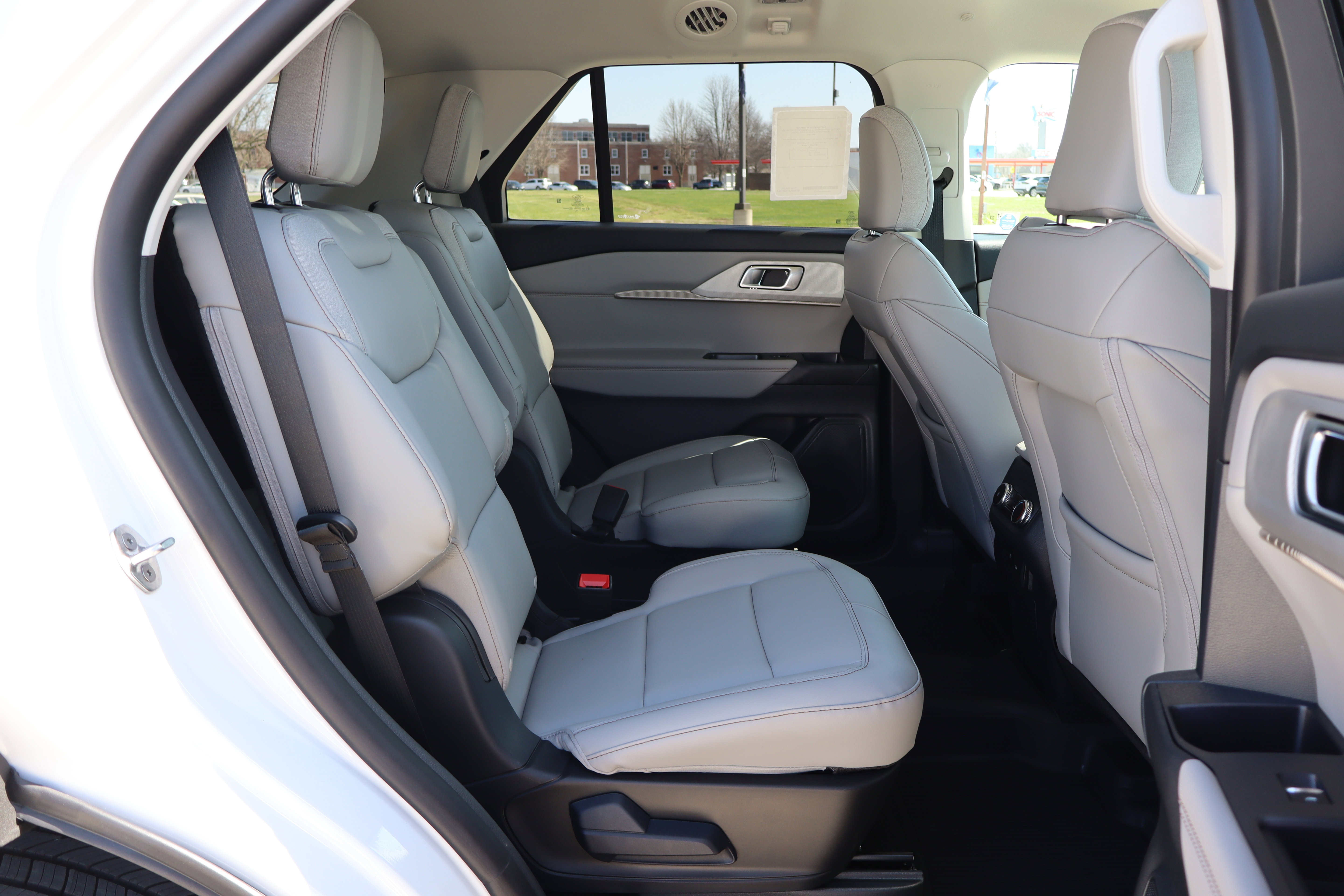New 2026 Ford Explorer Active w/ Active Comfort Package AWD/4WD image 13