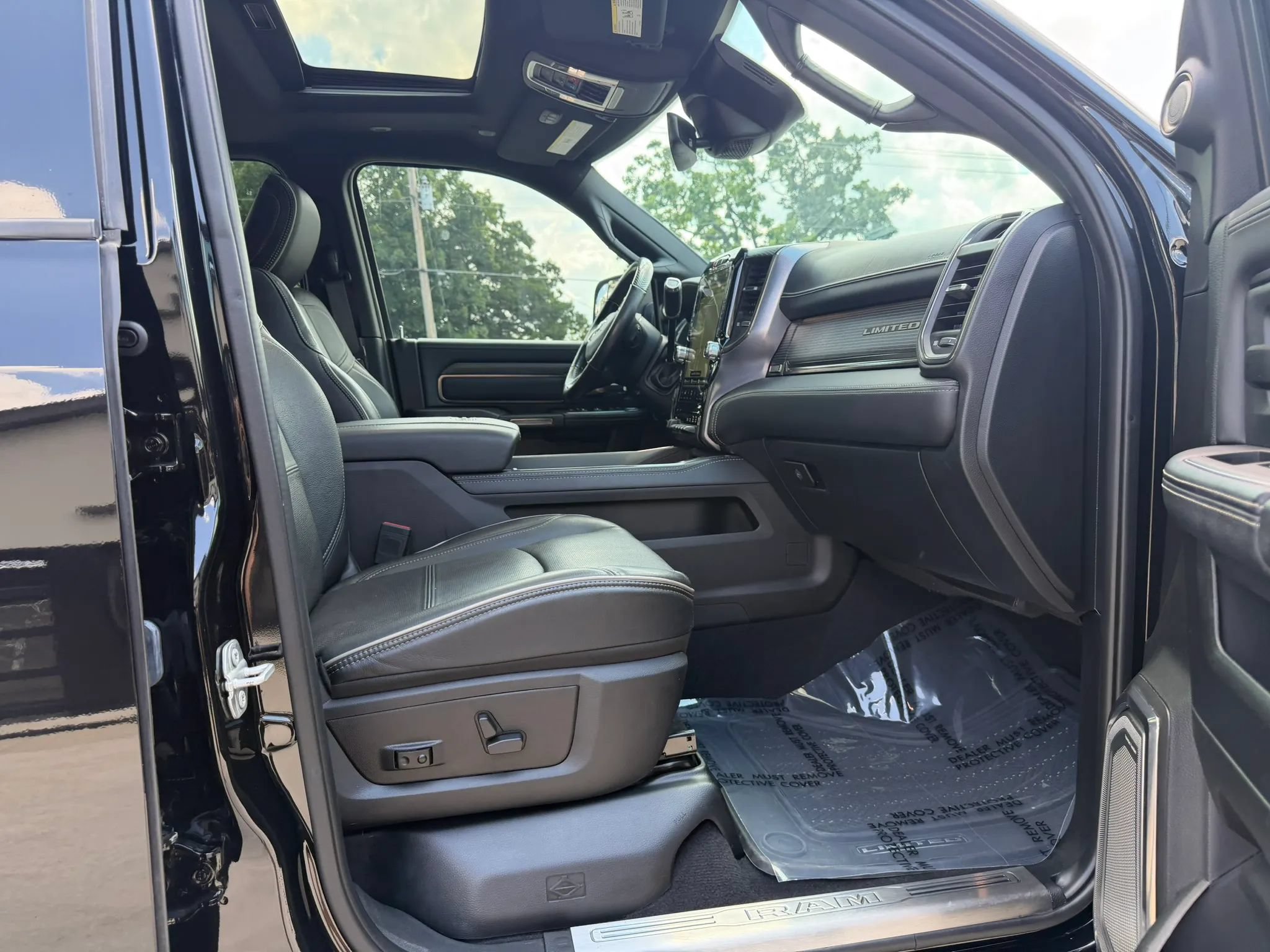 Used 2020 RAM 2500 Limited AWD/4WD image 52