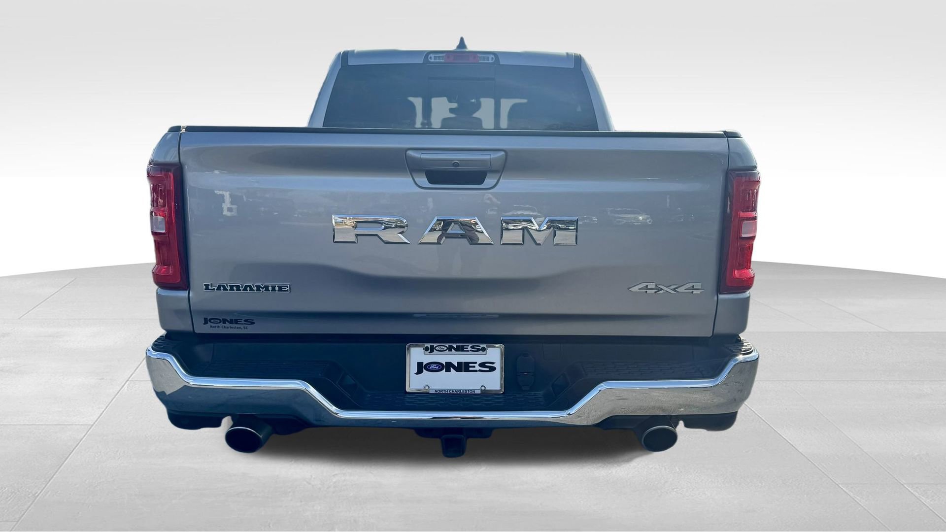 Used 2025 RAM 1500 Laramie image 15