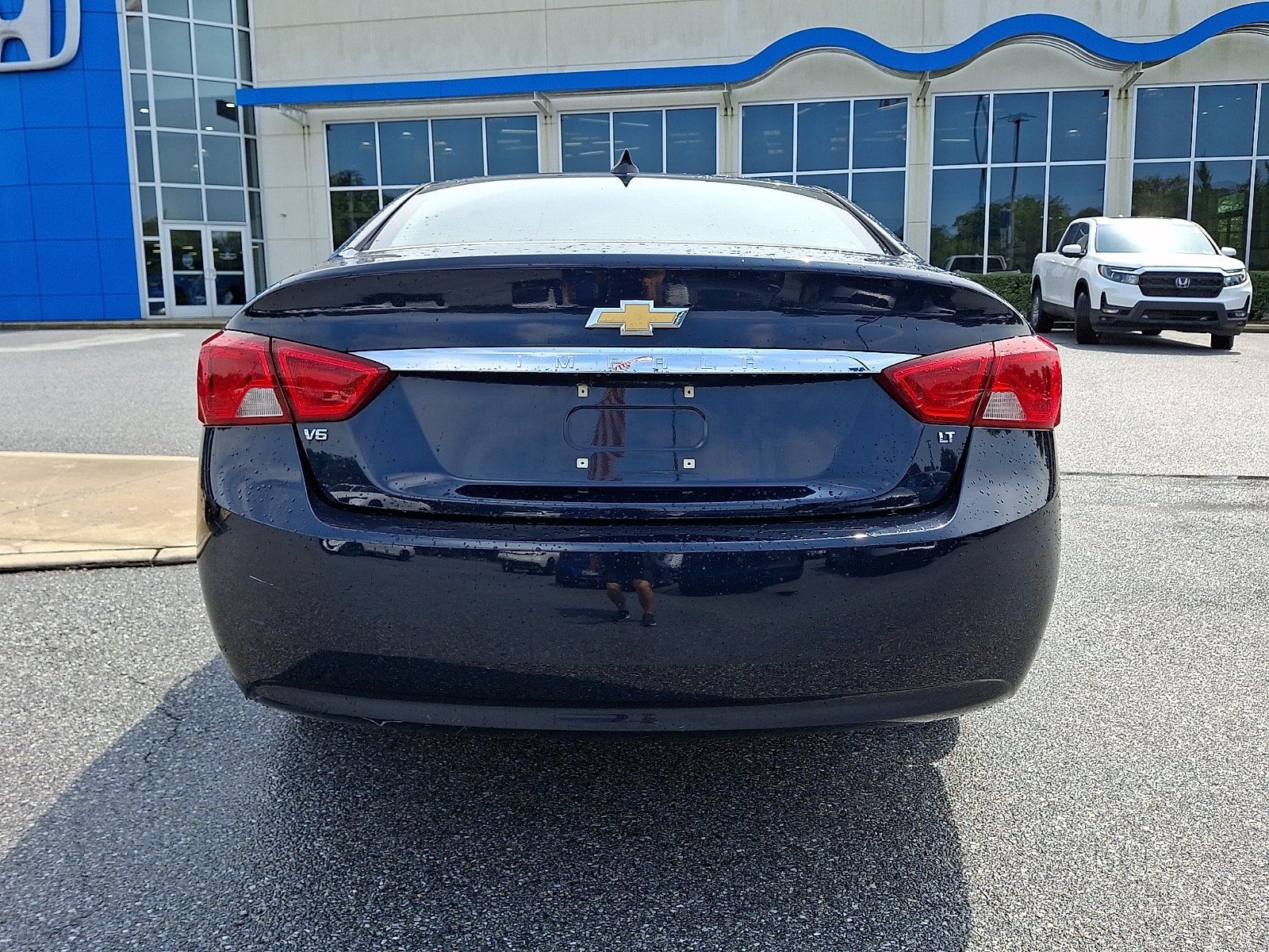 Used 2018 Chevrolet Impala LT FWD image 5