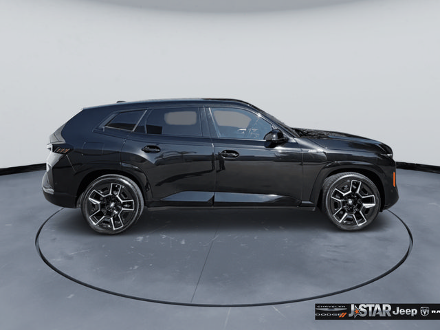 Used 2023 BMW XM AWD/4WD image 4