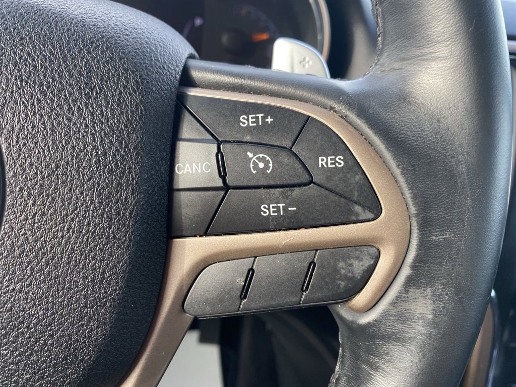 Certified 2016 Jeep Grand Cherokee Laredo w/ Quick Order Package 23E image 26