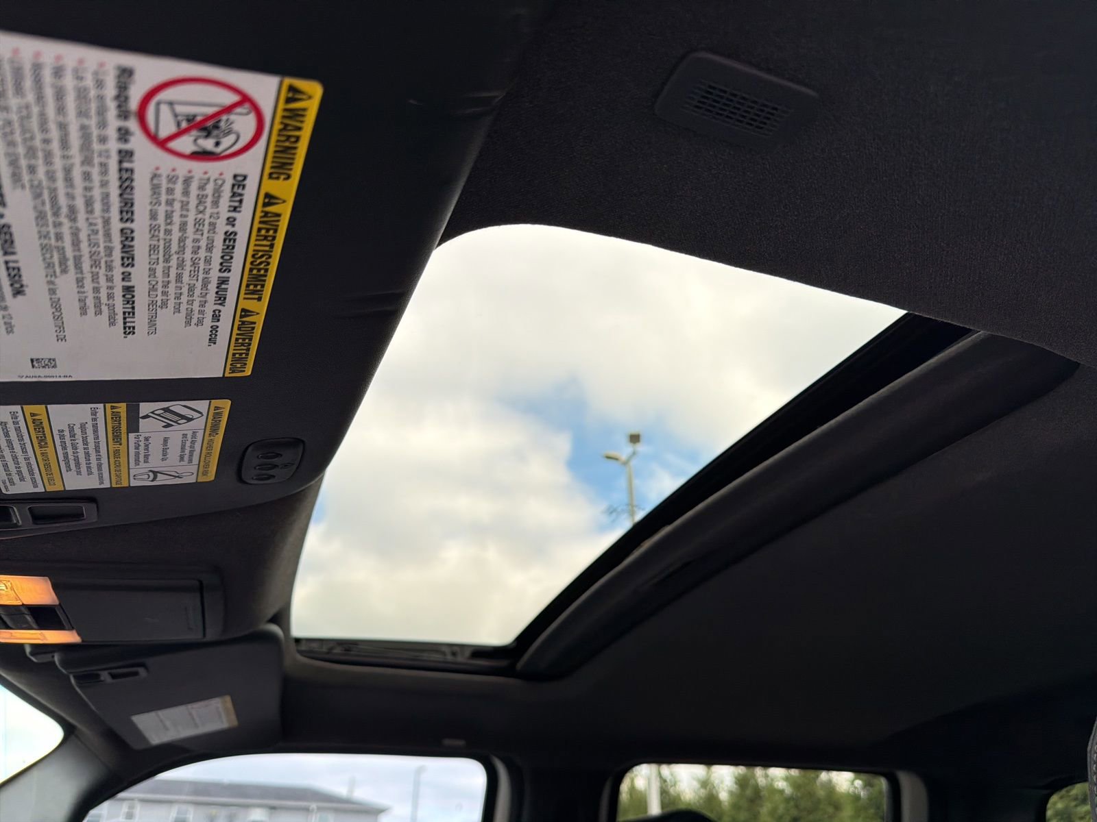 Used 2016 Ford F350 Lariat w/ Lariat Ultimate Package image 25