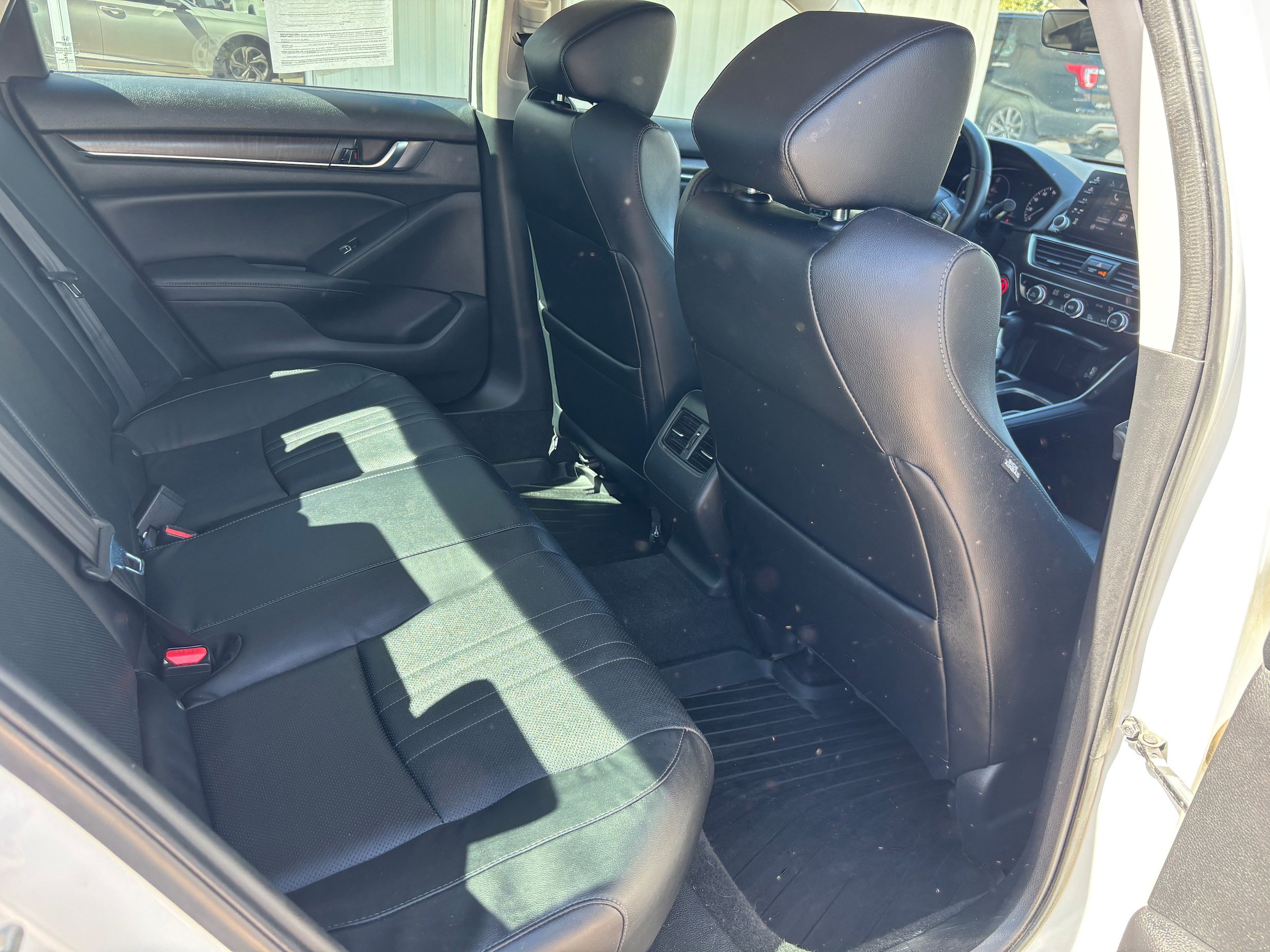 Used 2018 Honda Accord EX-L image 11