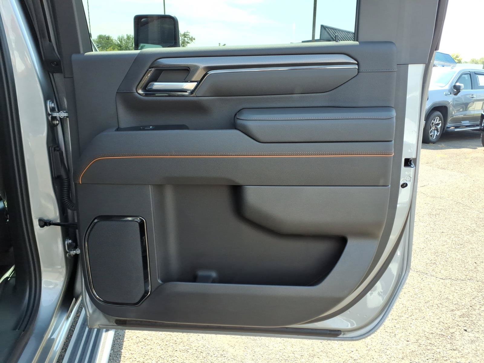 Used 2026 GMC Sierra 2500 AT4 w/ AT4 Premium Plus Package AWD/4WD image 30