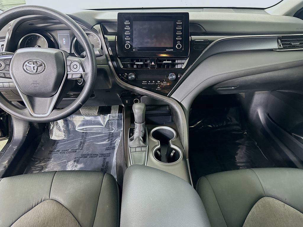 Used 2022 Toyota Camry LE image 18