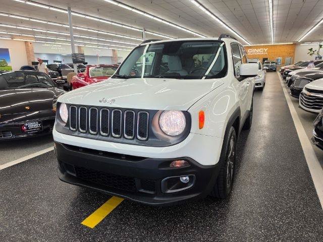 Used 2016 Jeep Renegade Latitude FWD image 2