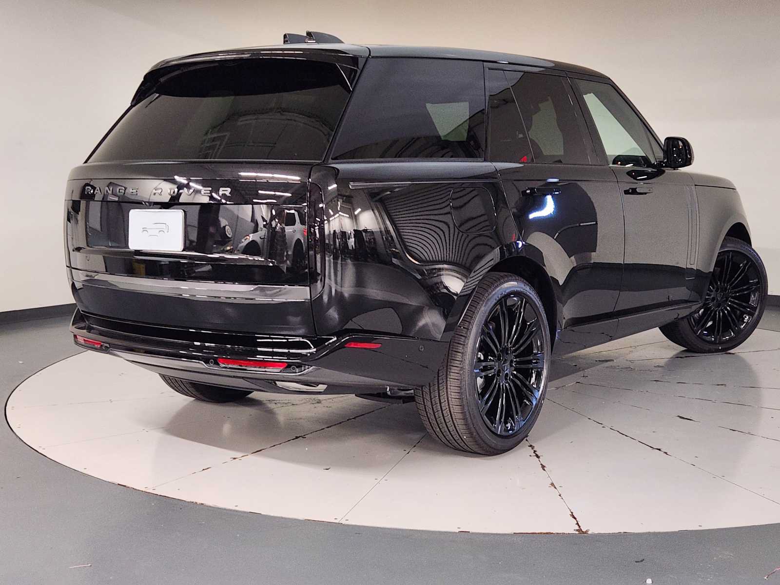New 2026 Land Rover Range Rover SE AWD/4WD image 2