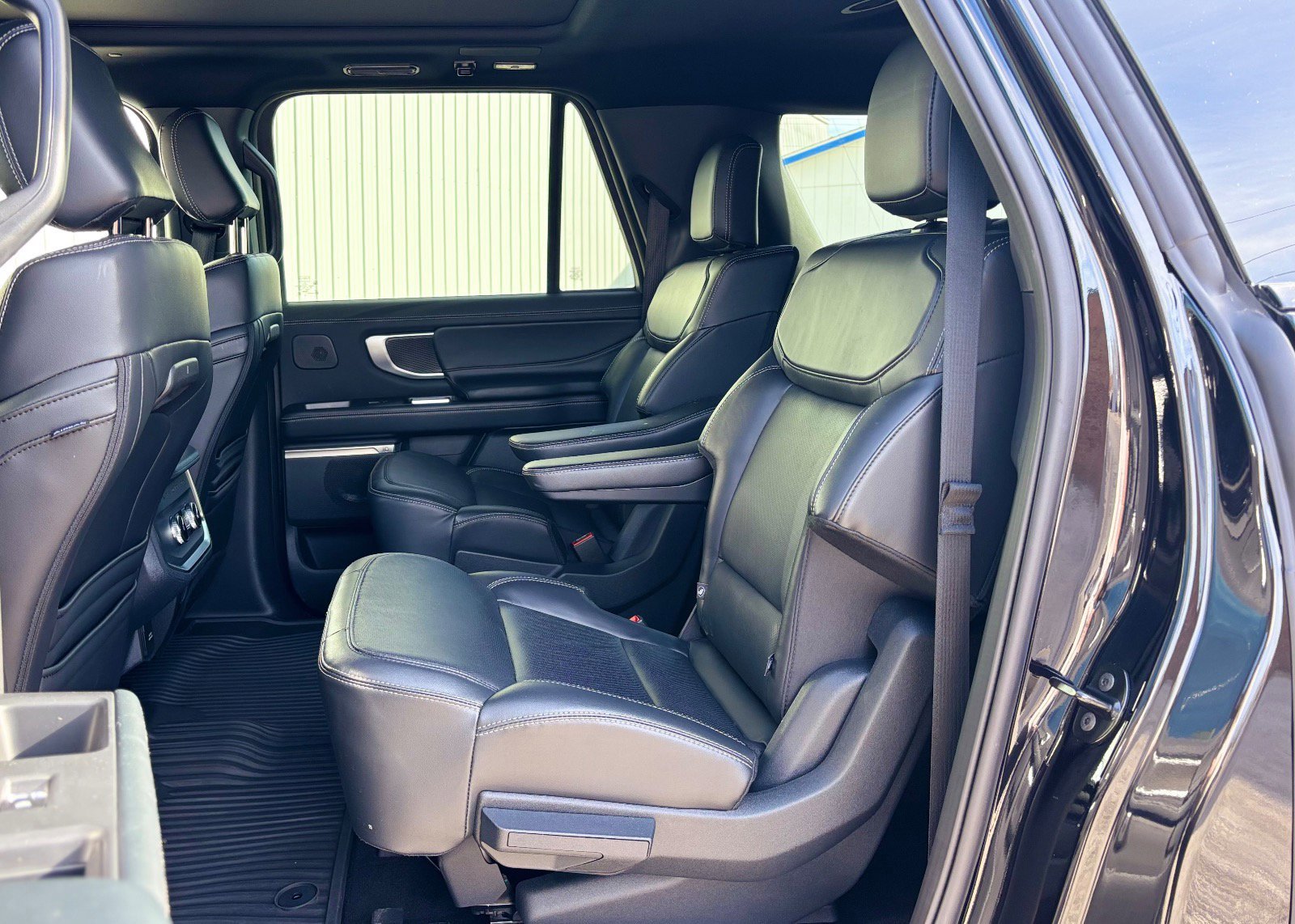 Certified 2025 Ford Expedition Max Platinum w/ Stealth Performance Package image 26