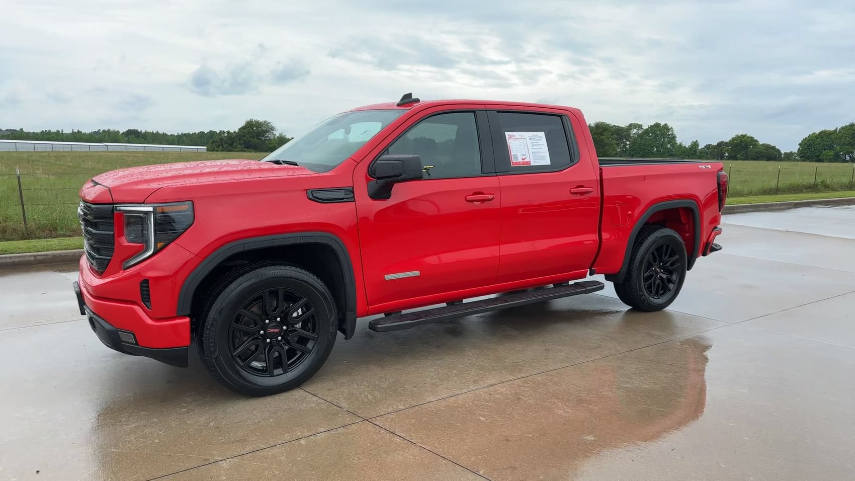 Used 2024 GMC Sierra 1500 Elevation AWD/4WD image 4