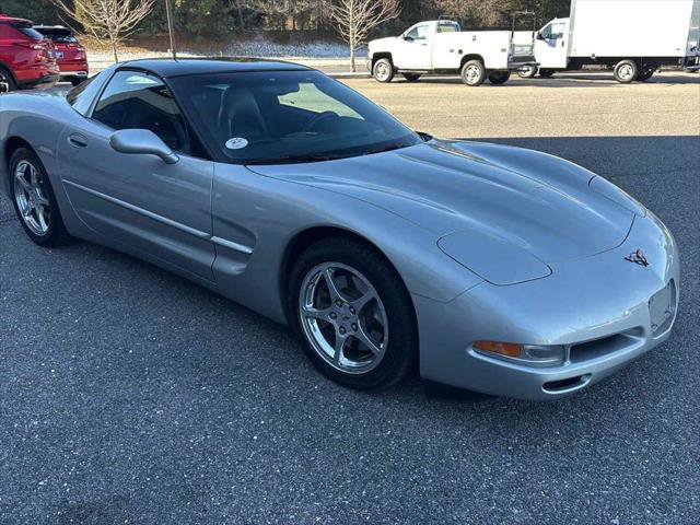 Used 2004 Chevrolet Corvette Coupe w/ Preferred Equipment Group image 3