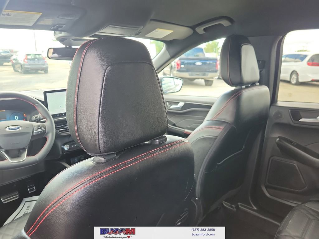 Used 2023 Ford Escape ST-Line Elite w/ Premium Technology Package AWD/4WD image 12