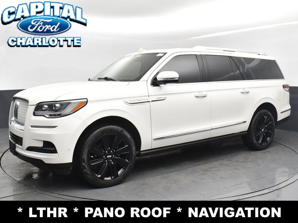 Used 2023 Lincoln Navigator L Reserve image 4