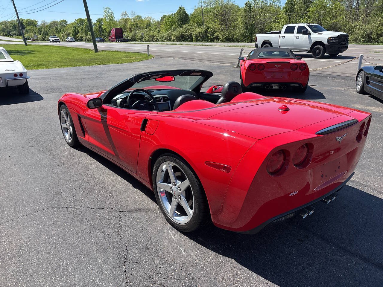 Used 2005 Chevrolet Corvette Convertible w/ Preferred Equipment Group RWD image 5