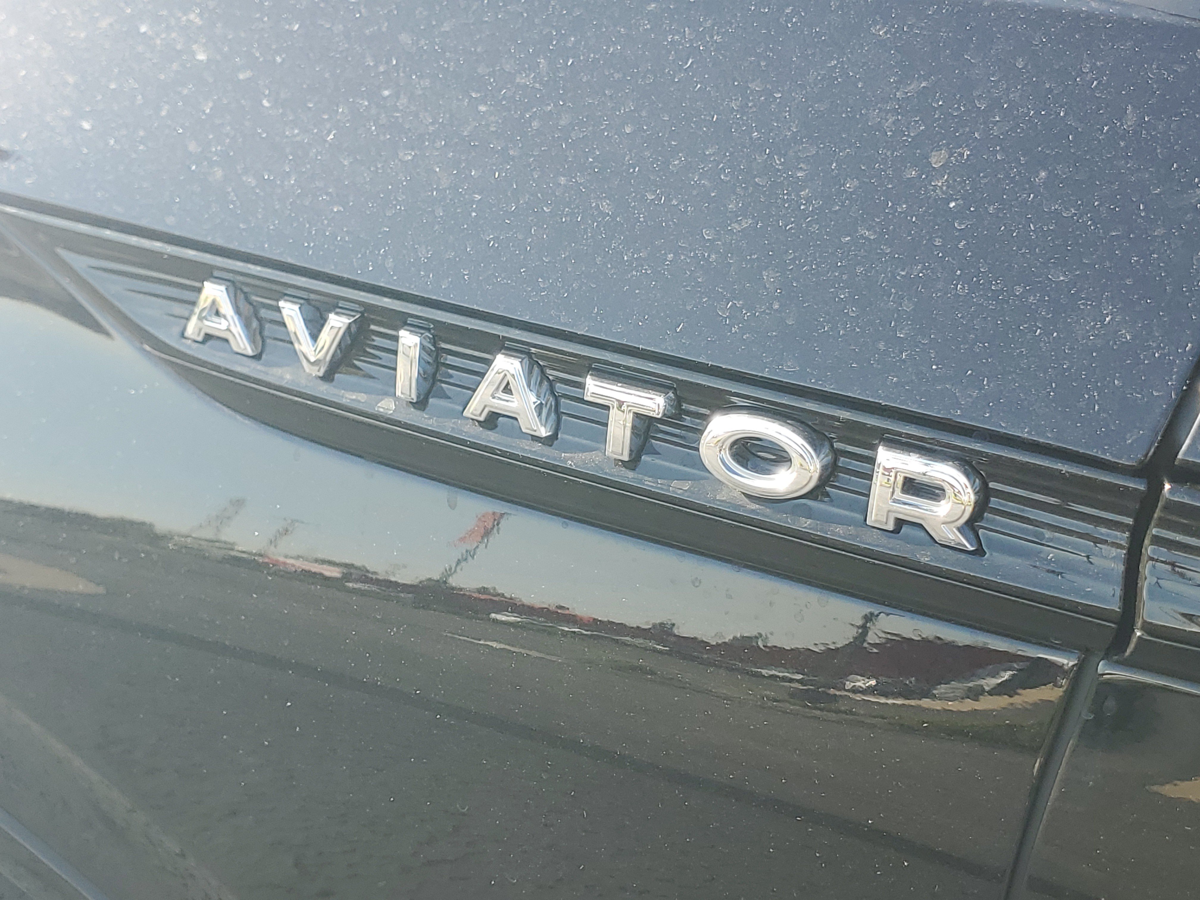 New 2027 Lincoln Aviator Reserve w/ Jet Appearance Package AWD/4WD image 7
