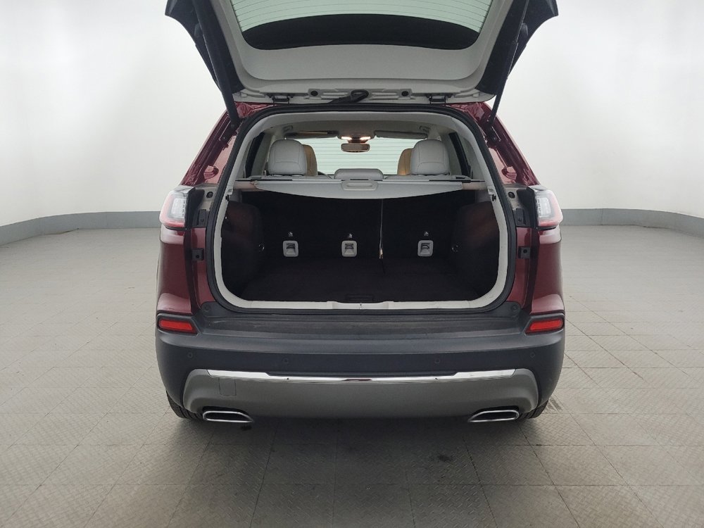 Used 2019 Jeep Cherokee Limited w/ Luxury Group AWD/4WD image 29