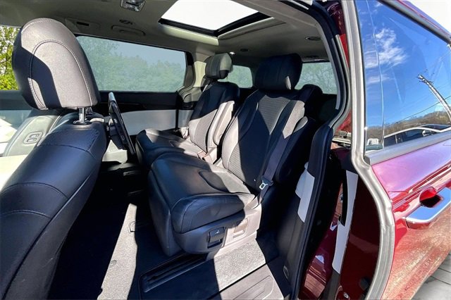Certified 2022 Kia Carnival SX Prestige image 25