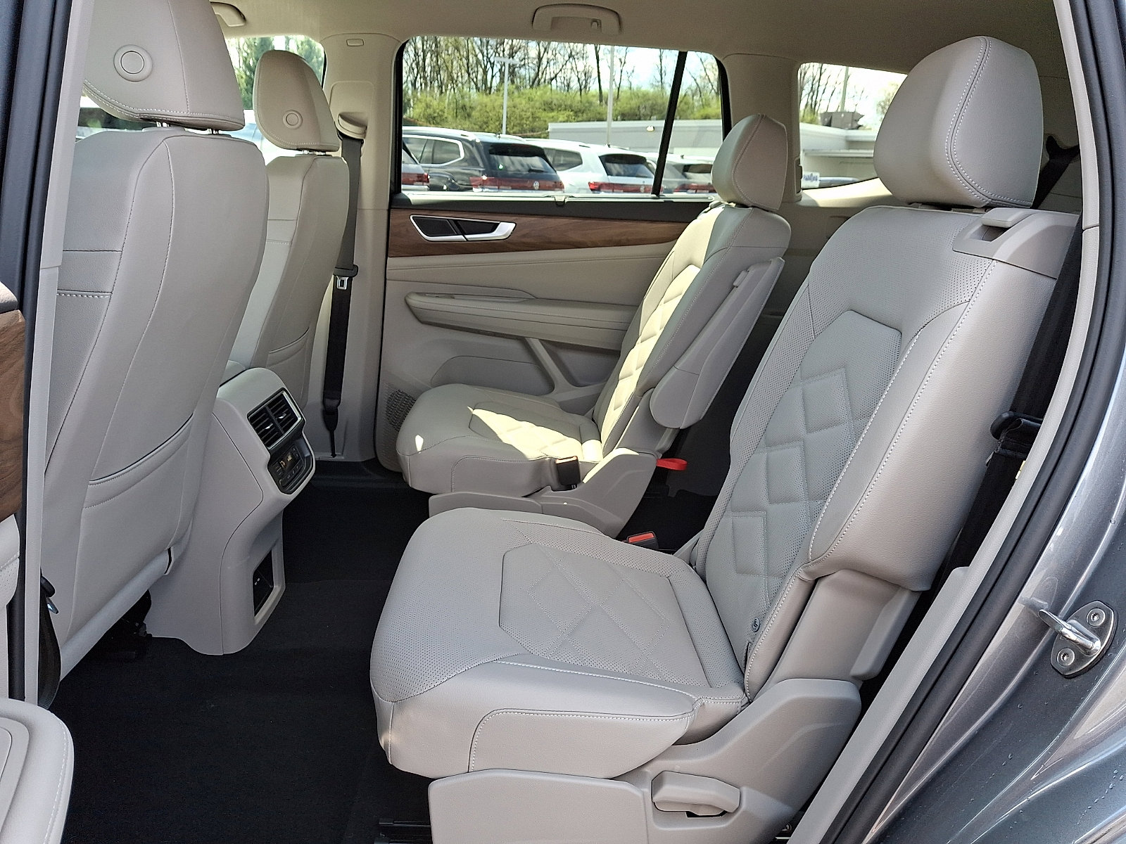 New 2024 Volkswagen Atlas SE AWD/4WD image 6