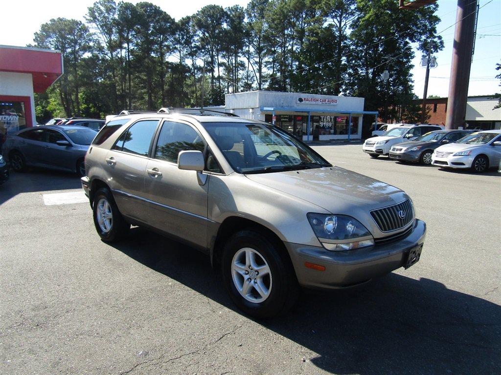 Used 2000 Lexus RX 300 4WD w/ Limited Pkg image 10