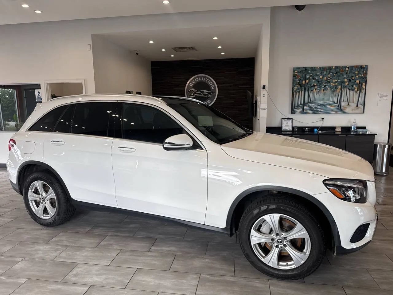 Used 2018 Mercedes-Benz GLC 300 4MATIC w/ Premium Package image 5