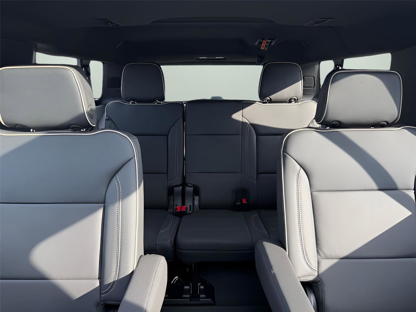 New 2026 Chevrolet Suburban Premier image 26