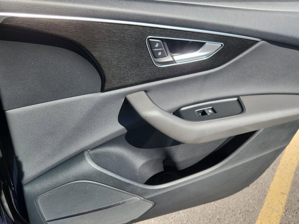 Used 2019 Audi Q8 Premium Plus image 17