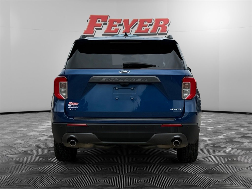 Certified 2022 Ford Explorer XLT w/ Equipment Group 202A image 6