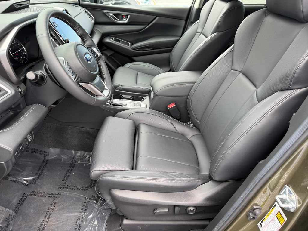 Used 2025 Subaru Ascent Limited AWD/4WD image 3
