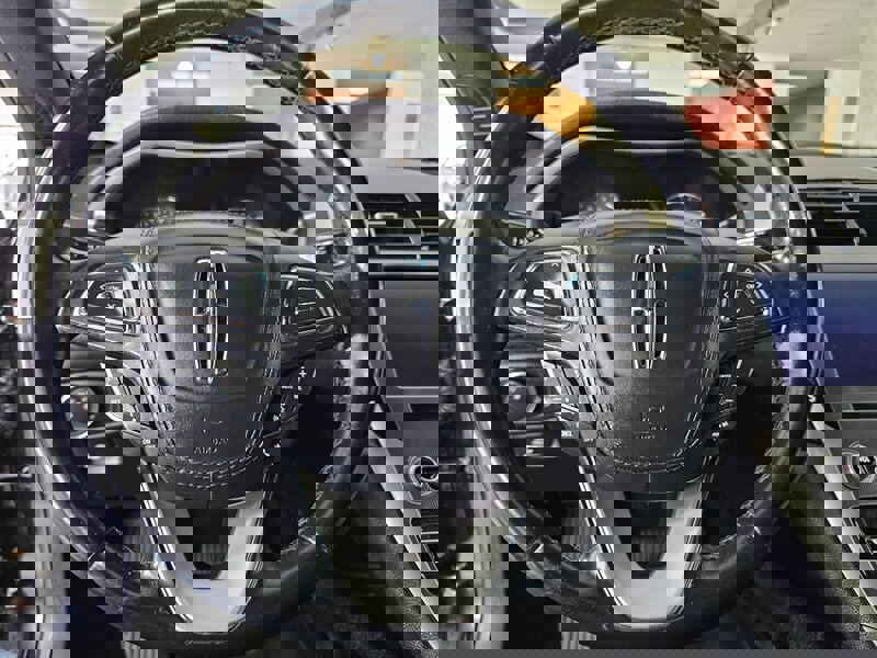 Used 2020 Lincoln MKZ image 14