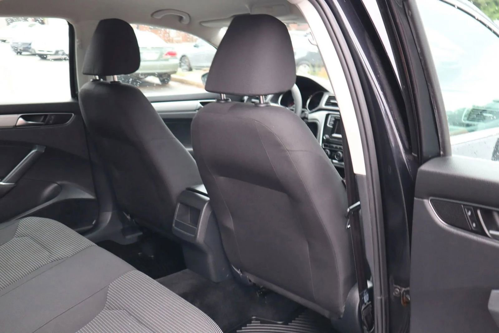 Used 2017 Volkswagen Passat 1.8T S image 16