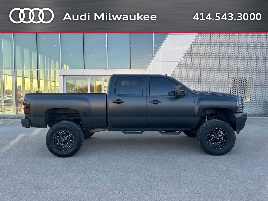 Used 2013 Chevrolet Silverado 2500 LTZ w/ LTZ Plus Package image 3