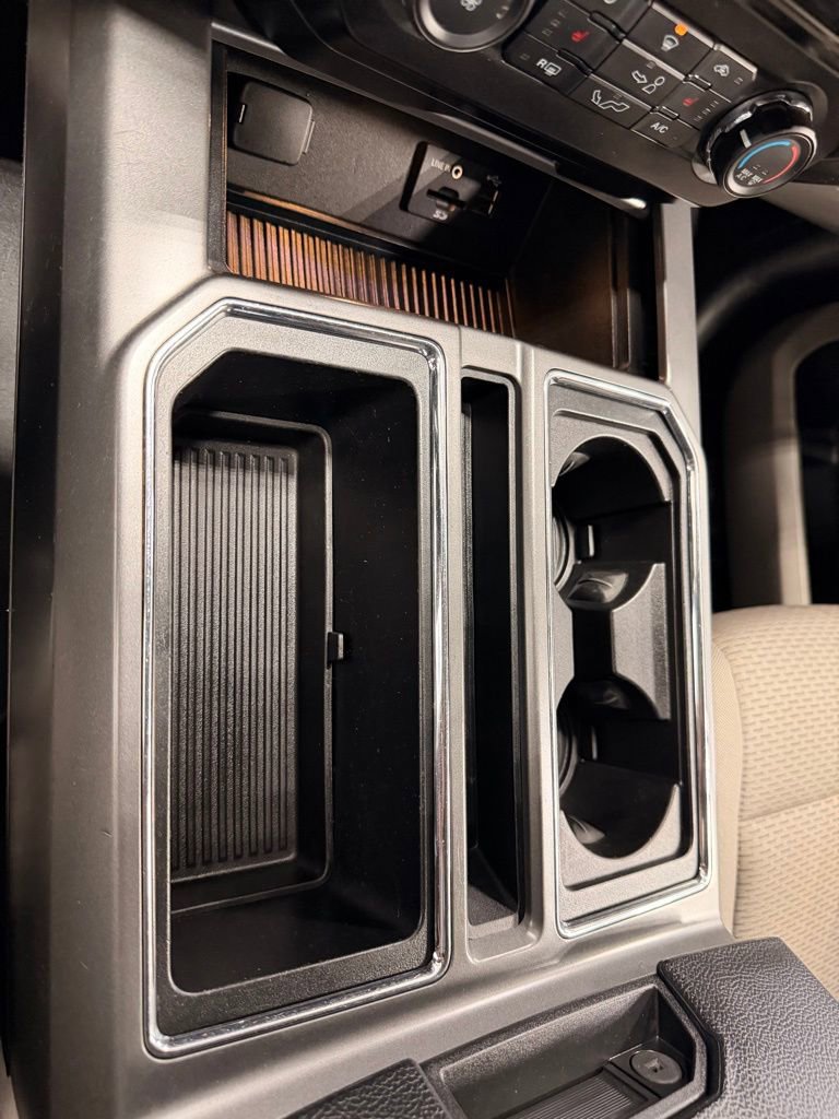 Used 2015 Ford F150 XLT w/ Equipment Group 302A Luxury image 37