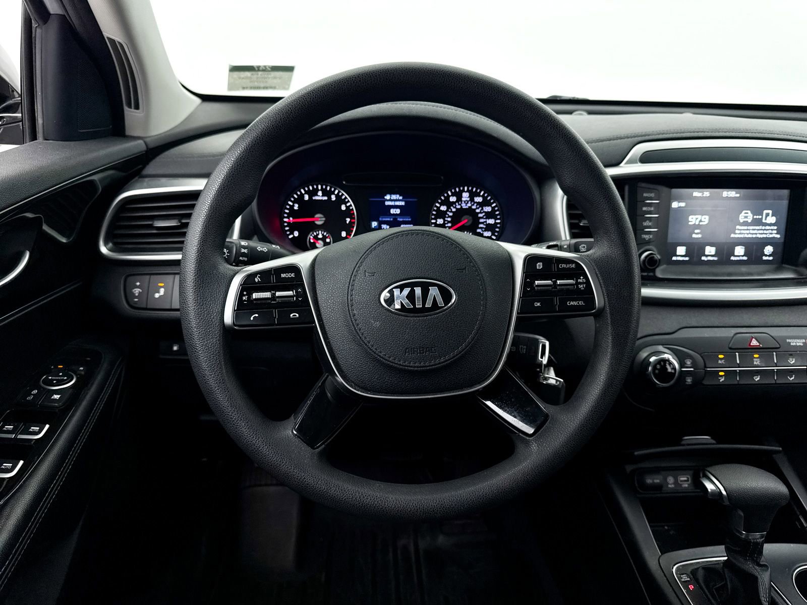 Used 2019 Kia Sorento LX image 32