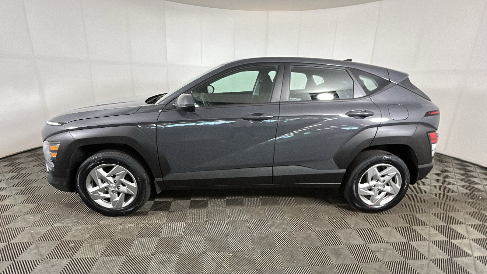 Certified 2024 Hyundai Kona SE AWD/4WD image 7