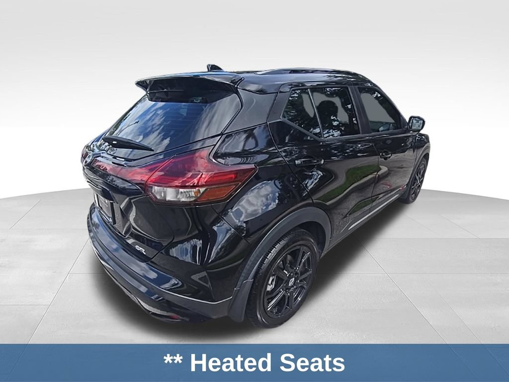 Used 2023 Nissan Kicks SR w/ SR Premium Package FWD image 7