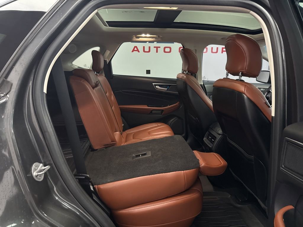 Used 2019 Ford Edge Titanium w/ Equipment Group 301A image 37